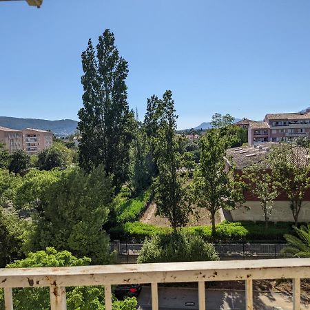Superbe T2 Proche Des Plages Et Des Commerces Hyères Exteriör bild
